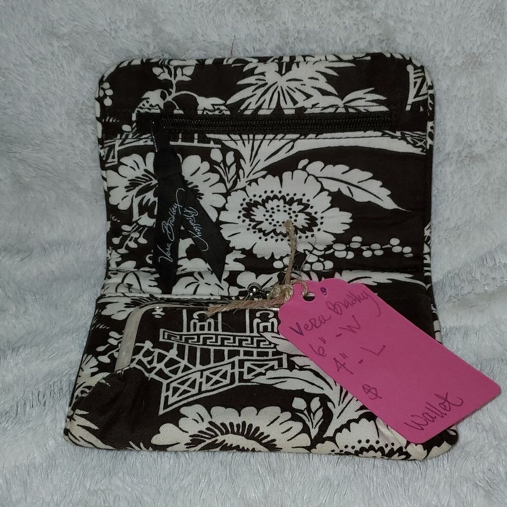 VERA BRADLEY Wallet - Picture 6 of 8